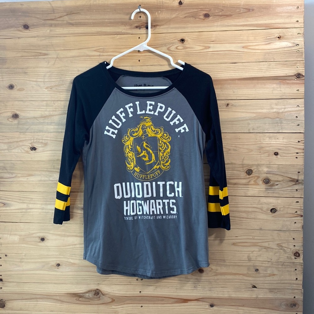 Harry Potter 3/4 length Tee. Womens size Small. Used in like new condition.